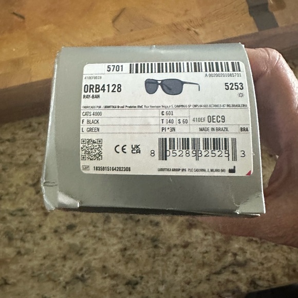 Ray-Ban Classic Black Sunglasses - Picture 3 of 6